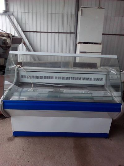 Лот: 11677320. Фото: 1. Холодильная витрина иней-1,5... Холодильное