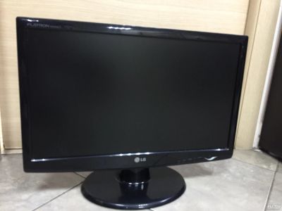 Лот: 13273798. Фото: 1. Монитор LG Flatron W2243S. ЖК-мониторы