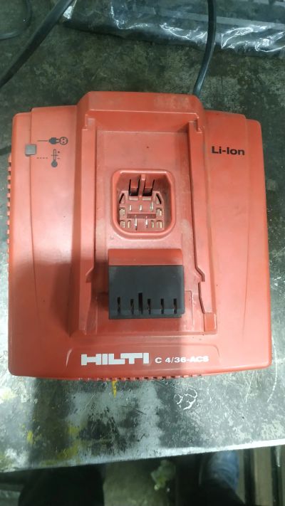 Лот: 16669310. Фото: 1. Зарядное hilti c 4/36-acs. Другое (инструмент и расходные)