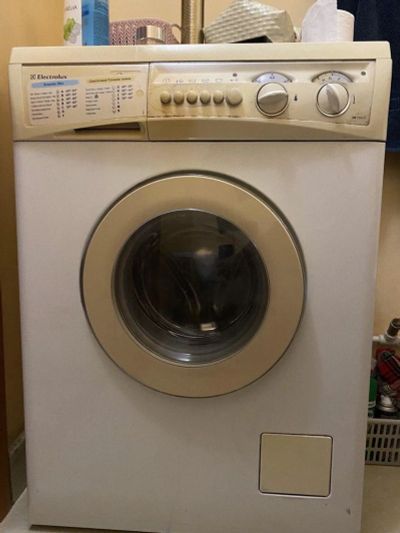 Лот: 16654618. Фото: 1. Стиральная машина electrolux ew... Стиральные машины
