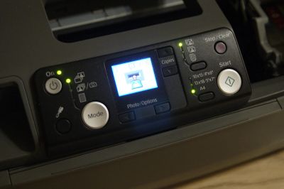 Лот: 24569420. Фото: 1. Два принтера EPSON R240 не рабочие. Струйные принтеры