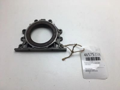 Лот: 20392700. Фото: 1. Крышка коленвала Toyota Avensis... Двигатель и элементы двигателя