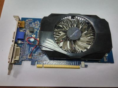 Лот: 10569126. Фото: 1. Видеокарта PCI-E Radeon HD6570... Видеокарты