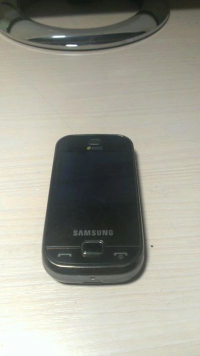 Лот: 5377981. Фото: 1. Мобильный телефон Samsung Duos. Кнопочные мобильные телефоны