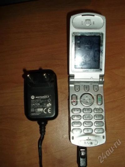 Лот: 2175660. Фото: 1. Motorola б/у. Кнопочные мобильные телефоны