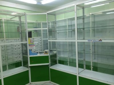 Лот: 5245712. Фото: 1. витрина стеклянная на 3 секции. Мебель для торговли
