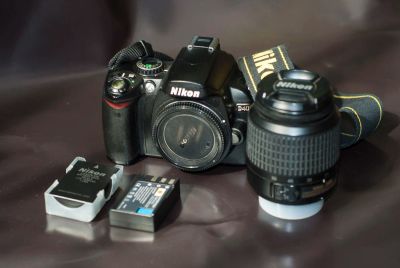 Лот: 10060657. Фото: 1. Зеркальный фотоаппарат Nikon D40. Цифровые зеркальные
