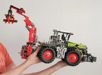 Лот: 11087458. Фото: 1. Lego Technic Claas Xerion 5000... Конструкторы