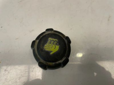 Лот: 21702328. Фото: 1. крышка расширительного бачка Nissan... Двигатель и элементы двигателя