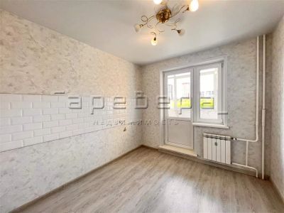 Лот: 20355941. Фото: 1. 1-комнатная квартира на ул. 40... Квартиры, студии