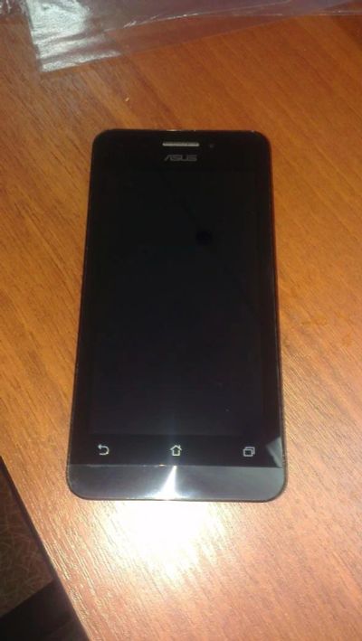 Лот: 7376581. Фото: 1. ASUS Zenfone 4 A450CG. Смартфоны