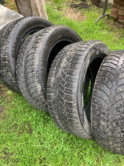 Лот: 19452182. Фото: 1. Шины зимние 205/55 Bridgestone... Шины