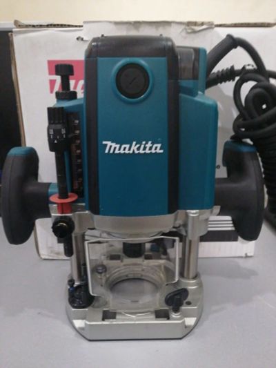 Лот: 16473779. Фото: 1. Фрезер Makita RP1800F (0409-01... Электроинструмент