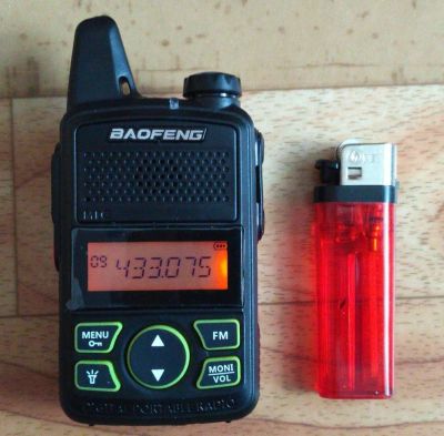 Лот: 11326525. Фото: 1. Миниатюрная UHF рация Baofeng... Рации, радиостанции