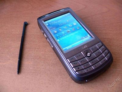 Лот: 128575. Фото: 1. Asus P525. Смартфоны