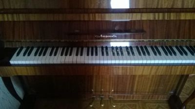 Лот: 3995603. Фото: 1. отличное пианино "Лирика". Клавишные