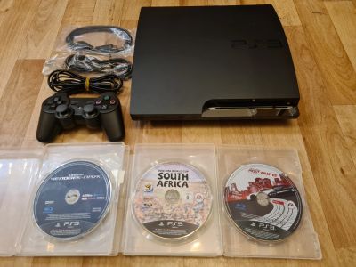 Лот: 17005562. Фото: 1. Sony Playstation 3 Slim (PS3... Игровые приставки, консоли