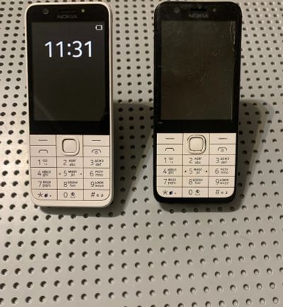 Лот: 19880131. Фото: 1. Nokia 230 dual (2 шт)(повторно... Кнопочные мобильные телефоны