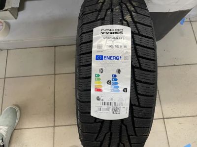 Лот: 20827446. Фото: 1. Зимняя резина 195/55 R-15 "Nokian... Шины