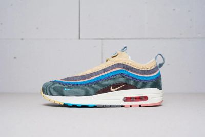 Лот: 11618185. Фото: 1. Кроссовки Nike Air Max 97/1. Кеды, кроссовки, слипоны
