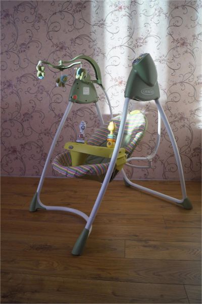 Лот: 6685503. Фото: 1. Детское кресло-качалка Graco Lovin... Ходунки, прыгунки, качели