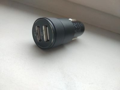 Лот: 10035022. Фото: 1. USB зарядное в прикуриватель 2... Зарядные устройства, блоки питания, адаптеры сетевые для смартфонов