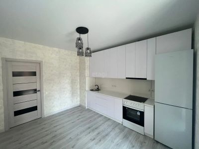 Лот: 20766114. Фото: 1. Сдам 3-комн. кв. 82.5 кв.м. Красноярск... Квартиры, студии