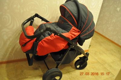 Лот: 7175718. Фото: 1. Коляска 2в1 Zippy. Коляски