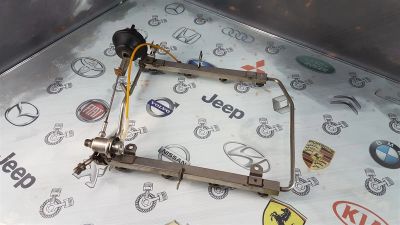 Лот: 23591668. Фото: 1. Топливная рейка Audi A8 ABZ 077133681G. Топливная система