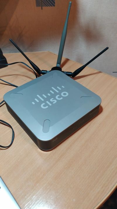 Лот: 15126003. Фото: 1. Wi-Fi роутер Cisco. Маршрутизаторы (роутеры)