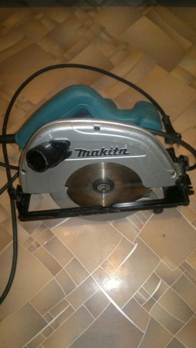 Лот: 6685876. Фото: 1. Пила дисковая Makita 5704R. Электроинструмент