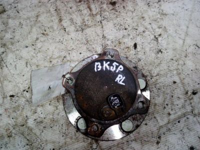 Лот: 21412490. Фото: 1. ступица Mazda Axela, 3 BK5P, BKEP. Двигатель и элементы двигателя