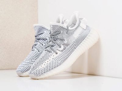 Лот: 16985289. Фото: 1. Кроссовки Adidas Yeezy 350 Boost... Кеды, кроссовки, слипоны
