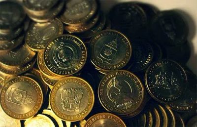 Лот: 9484113. Фото: 1. Продам копилку 10-ки разные биметалл. Россия после 1991 года