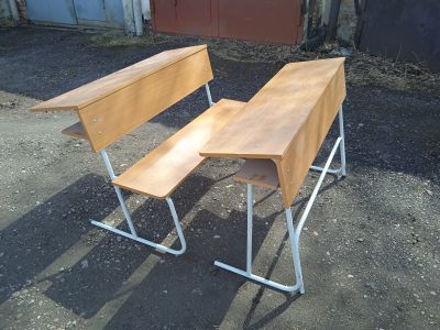 Лот: 25283153. Фото: 1. Парты школьные. Столики, стулья, парты