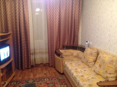 Лот: 6589167. Фото: 1. На Алексеева 4 в аренду предлагается... Квартиры, студии