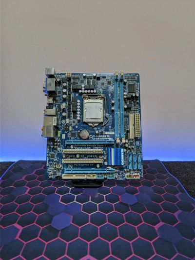Лот: 25110952. Фото: 1. Материнская плата Gigabyte/LGA1156... Материнские платы