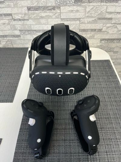 Лот: 25639018. Фото: 1. Oculus quest 3 VR гарнитура. Очки, шлемы виртуальной реальности