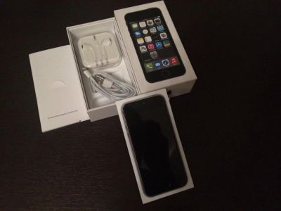 Лот: 8575282. Фото: 1. iPhone 5S. Смартфоны