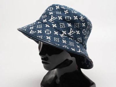 Лот: 24974640. Фото: 1. Панама Louis Vuitton. Шарфы, платки