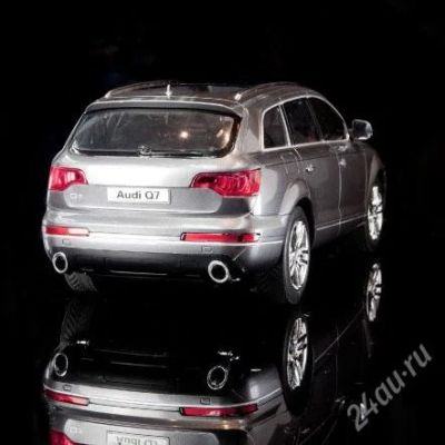 Лот: 2376604. Фото: 1. Радиоуправляемая машина AUDI Q7... Машины и техника