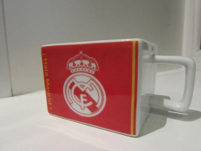 Лот: 6785057. Фото: 1. Оригинальная кружка Real Madrid. Кружки, стаканы, бокалы