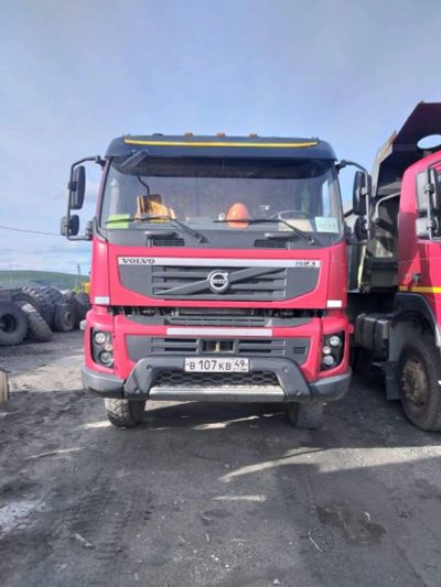 Лот: 24568454. Фото: 1. Самосвал VOLVO FM TRUCK 6X6 БЦМ-53. Автомобили