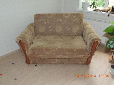 Лот: 4294824. Фото: 1. Мини диван. Кресла, пуфы