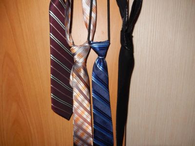 Лот: 4355816. Фото: 1. Школьный галстук 2 штуки, черный... Школьная форма