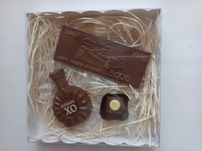 Лот: 15506763. Фото: 1. Подарочный набор шоколада: "купюра... Шоколад, конфеты