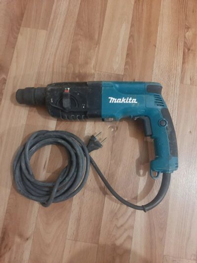 Лот: 17326767. Фото: 1. Перфоратор Makita HR 2450. Электроинструмент