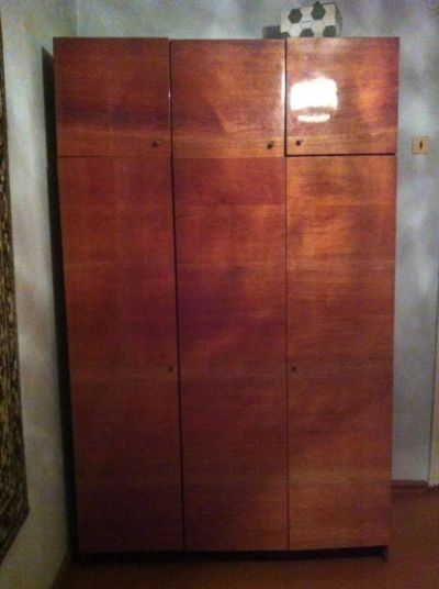 Лот: 8729122. Фото: 1. Шкаф. Гостиные, стенки, горки