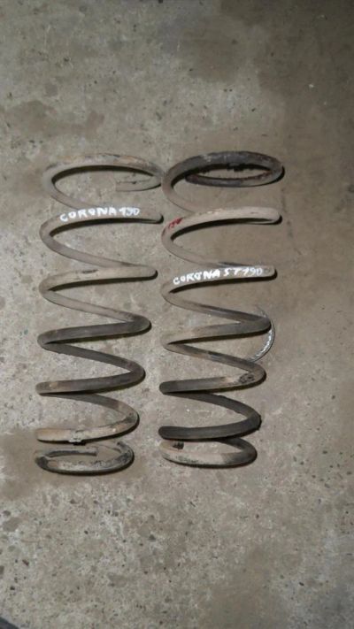 Лот: 3067493. Фото: 1. toyota corona st190 пружины задние. Другое (автозапчасти)