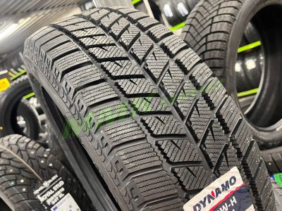 Лот: 20654828. Фото: 1. Зимняя резина 215/45 R-17 " Dynamo... Шины